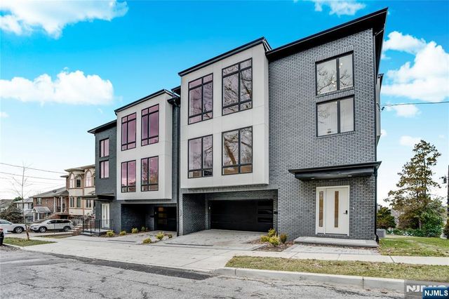 128 Edsall Boulevard A, Palisades Park, NJ 07650