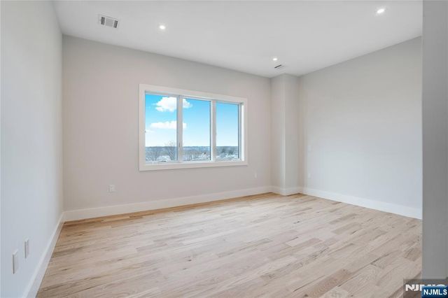 128 Edsall Boulevard A, Palisades Park, NJ 07650