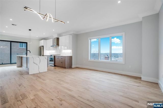 128 Edsall Boulevard A, Palisades Park, NJ 07650