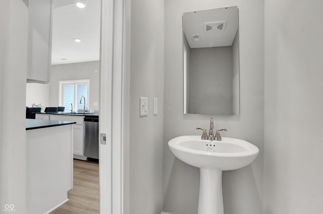 15203 Farrington Way, Fishers, IN 46037