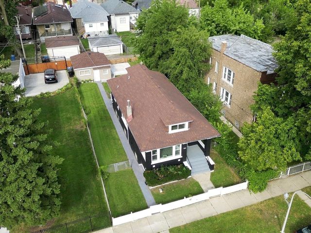 7948 S Colfax Avenue, Chicago, IL 60617