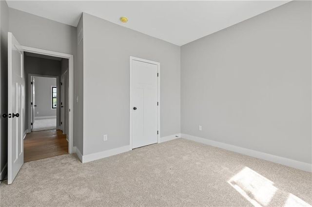 9901 Stockdale Road, Liberty, MO 64068