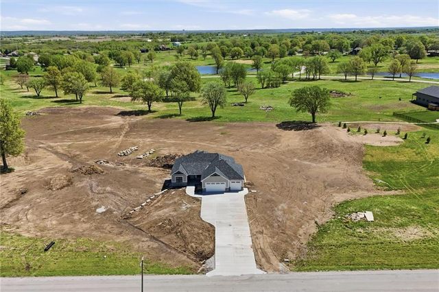 9901 Stockdale Road, Liberty, MO 64068