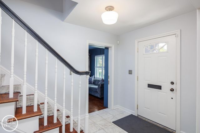 155 Lothrop Road, Grosse Pointe Farms, MI 48236