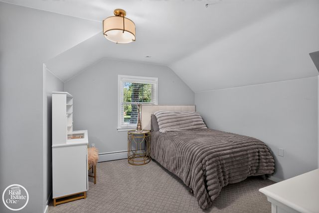 155 Lothrop Road, Grosse Pointe Farms, MI 48236