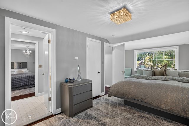 155 Lothrop Road, Grosse Pointe Farms, MI 48236