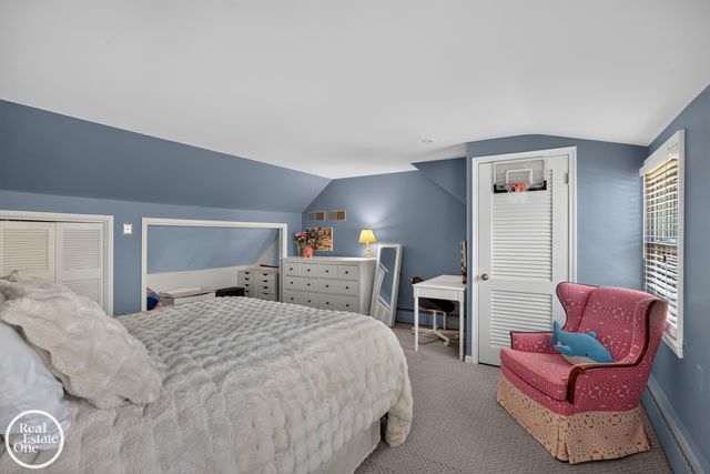 155 Lothrop Road, Grosse Pointe Farms, MI 48236