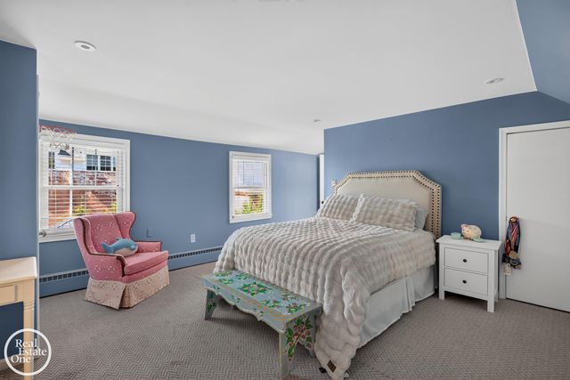 155 Lothrop Road, Grosse Pointe Farms, MI 48236