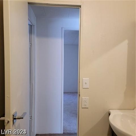 5545 Everglade Street, Las Vegas, NV 89142