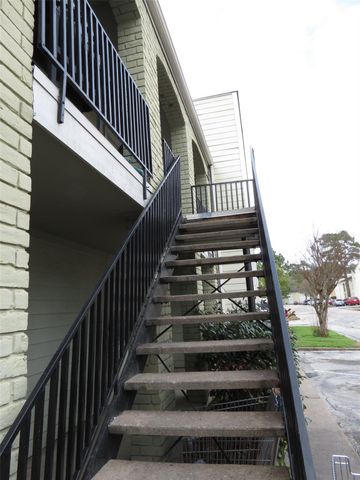 6200 W Tidwell Road W 1002, Houston, TX 77092