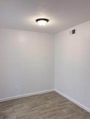 6200 W Tidwell Road W 1002, Houston, TX 77092
