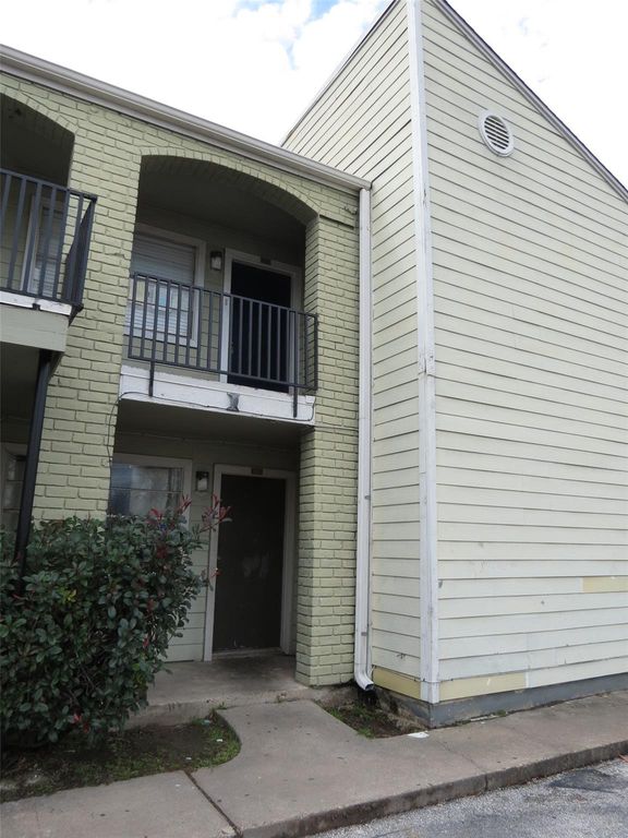 6200 W Tidwell Road W 1002, Houston, TX 77092