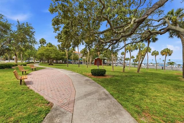 500 NEW YORK AVENUE 25, Dunedin, FL 34698