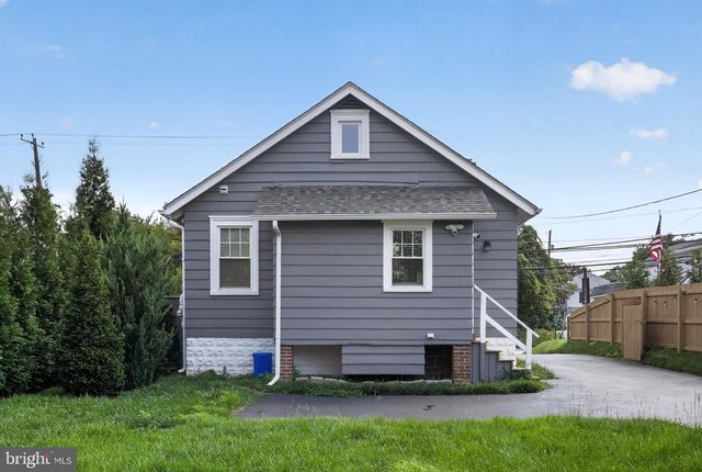 1028 N PROVIDENCE RD, Media, PA 19063