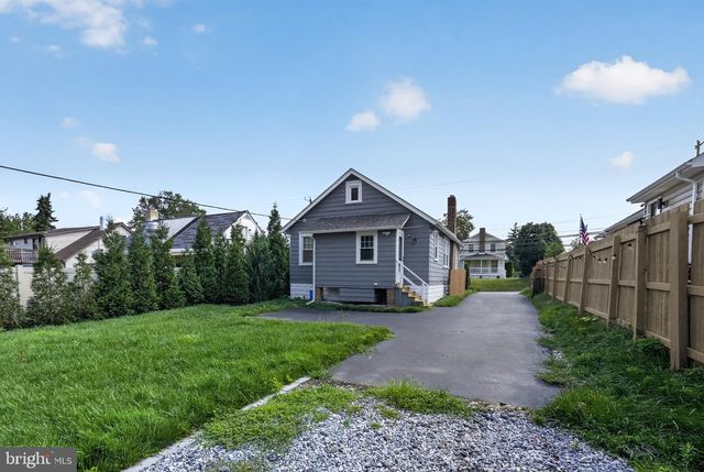 1028 N PROVIDENCE RD, Media, PA 19063