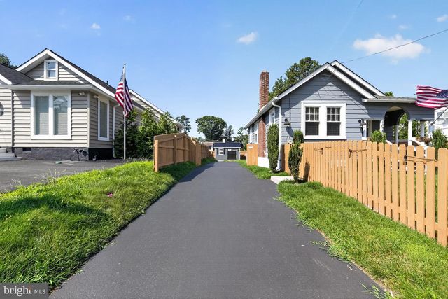 1028 N PROVIDENCE RD, Media, PA 19063