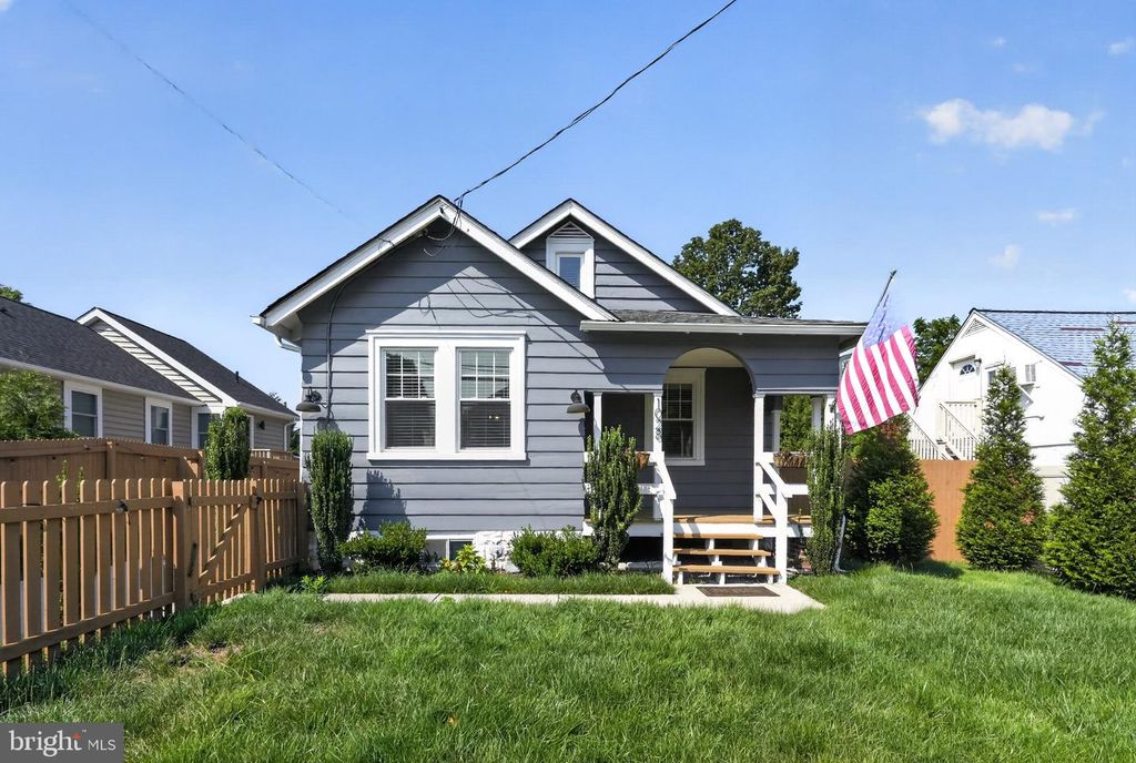 1028 N PROVIDENCE RD, Media, PA 19063
