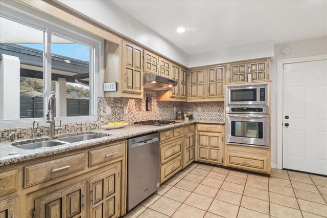 16831 Thomas Chapel Drive, Dallas, TX 75248