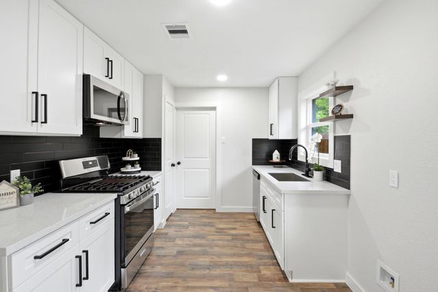 6415 Annunciation Street, Houston, TX 77016
