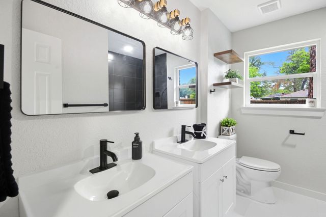 6415 Annunciation Street, Houston, TX 77016