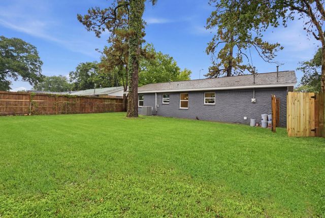 6415 Annunciation Street, Houston, TX 77016