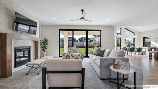 10209 S 214th Street, Gretna, NE 68028