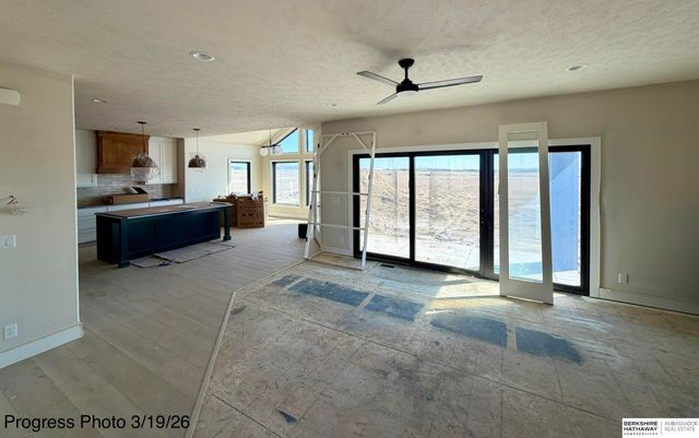 10209 S 214th Street, Gretna, NE 68028