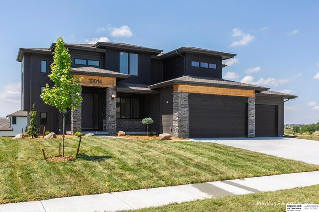 10209 S 214th Street, Gretna, NE 68028