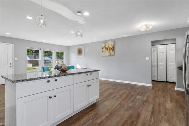 212 Lynnhaven DR, Hampton, VA 23666