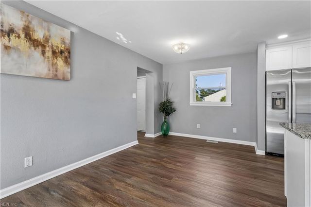 212 Lynnhaven DR, Hampton, VA 23666