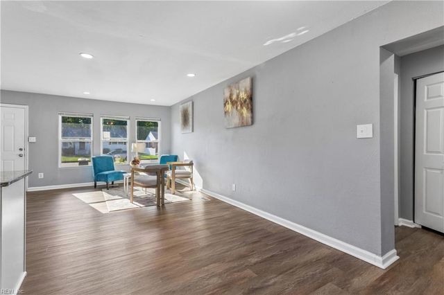 212 Lynnhaven DR, Hampton, VA 23666