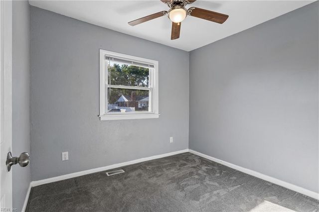 212 Lynnhaven DR, Hampton, VA 23666