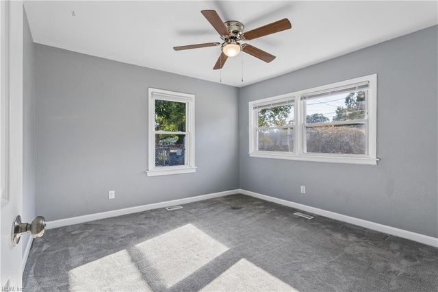 212 Lynnhaven DR, Hampton, VA 23666
