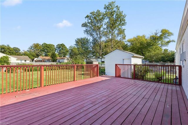 212 Lynnhaven DR, Hampton, VA 23666
