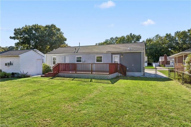 212 Lynnhaven DR, Hampton, VA 23666