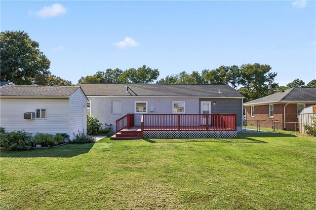 212 Lynnhaven DR, Hampton, VA 23666