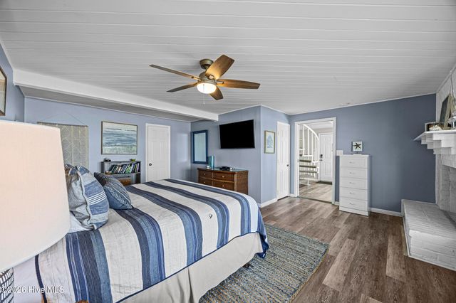 5127 W Beach Drive, Oak Island, NC 28465