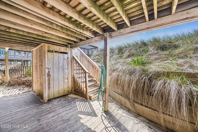 5127 W Beach Drive, Oak Island, NC 28465