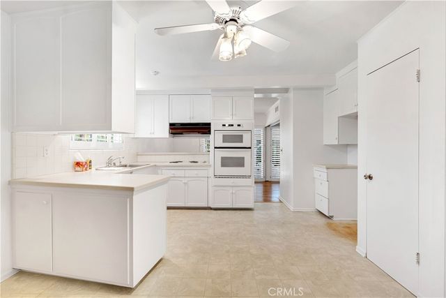 20264 Aetna Street, Woodland Hills, CA 91367