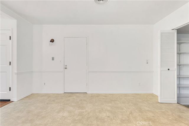 20264 Aetna Street, Woodland Hills, CA 91367
