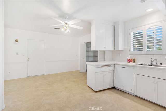 20264 Aetna Street, Woodland Hills, CA 91367