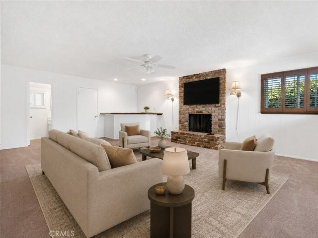 20264 Aetna Street, Woodland Hills, CA 91367