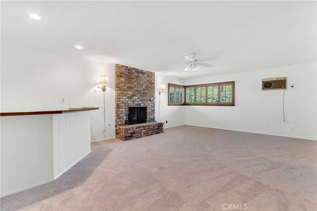 20264 Aetna Street, Woodland Hills, CA 91367