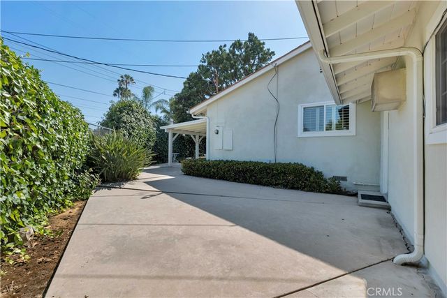 20264 Aetna Street, Woodland Hills, CA 91367