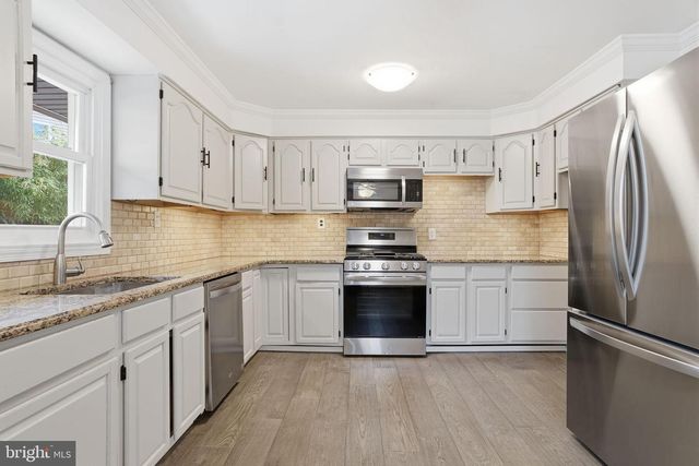 975 WOODVALE AVE, Langhorne, PA 19047