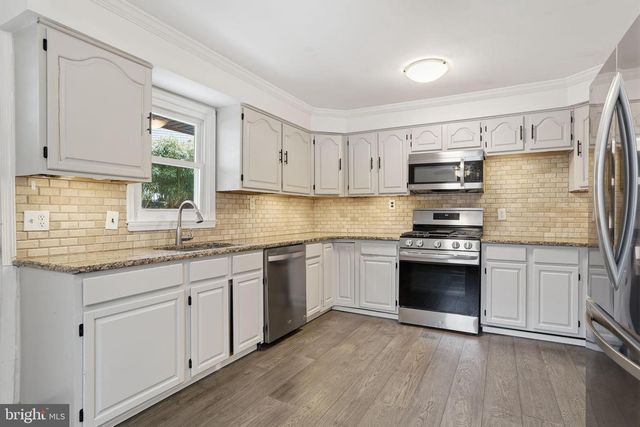 975 WOODVALE AVE, Langhorne, PA 19047