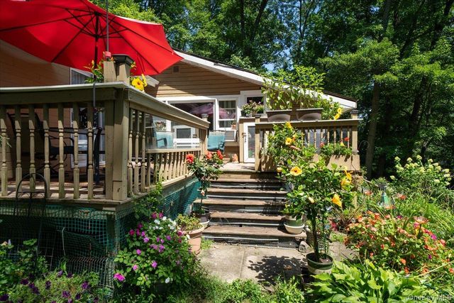 42 Deer Trail S, Greenwood Lake, NY 10925