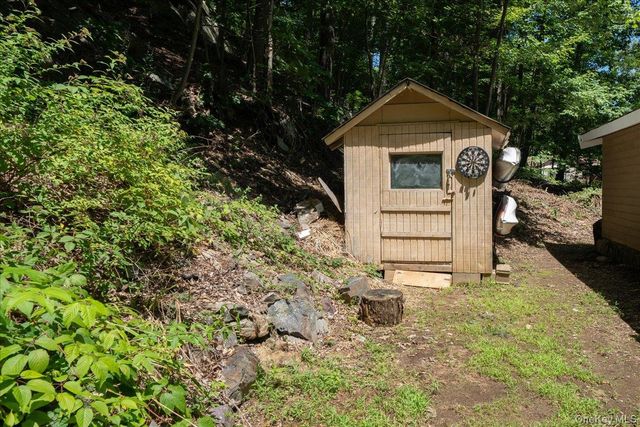 42 Deer Trail S, Greenwood Lake, NY 10925