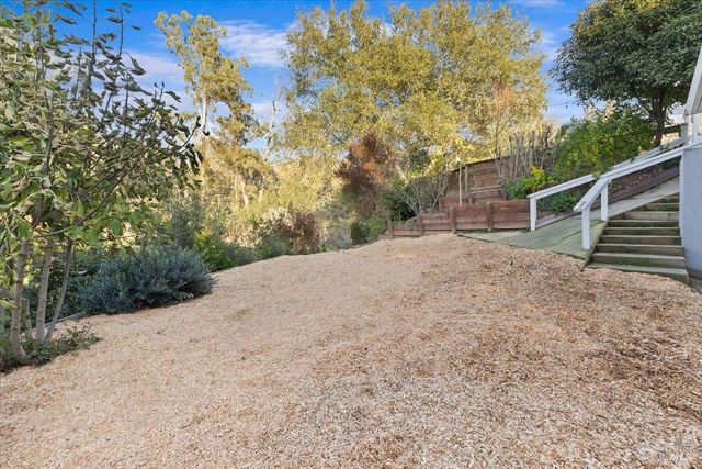 10465 Pelham Dr, Windsor, CA 95492