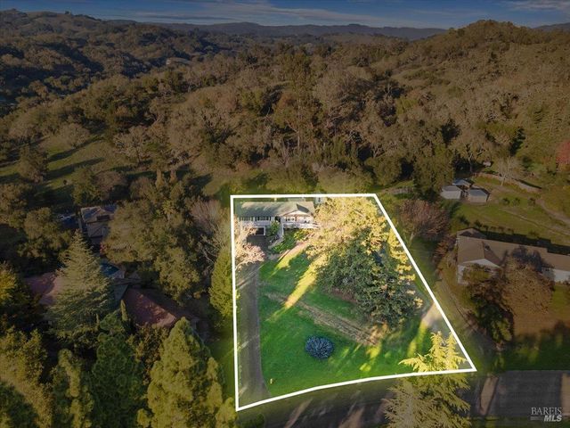 10465 Pelham Dr, Windsor, CA 95492